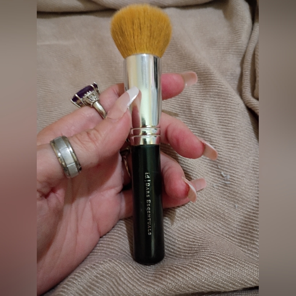 ORIGINAL ID ESCENTUALS HANDY BUKI BRUSH